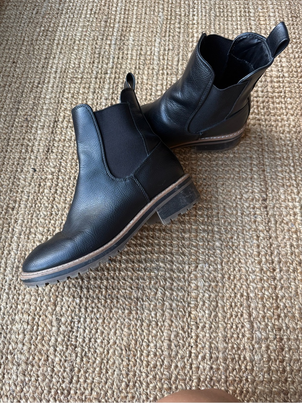 Kensie Girl Black Leather Ankle Booties with Contrast Welt